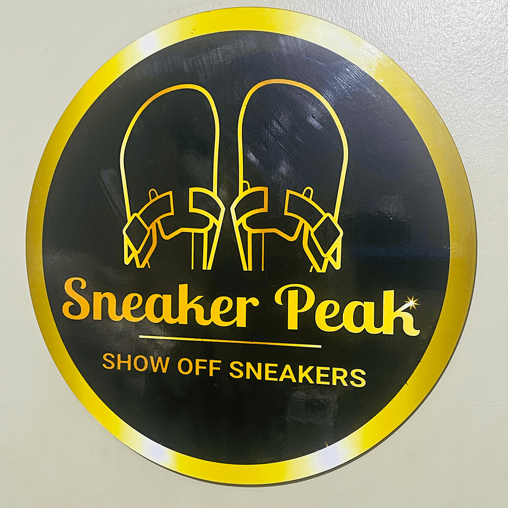 sneaker peak reception sign